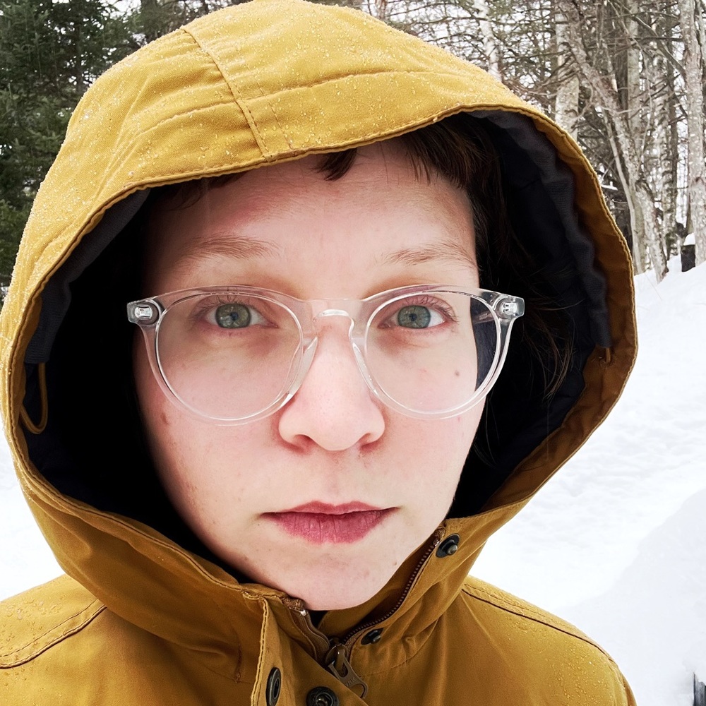 Meet your Posher, Carolyn